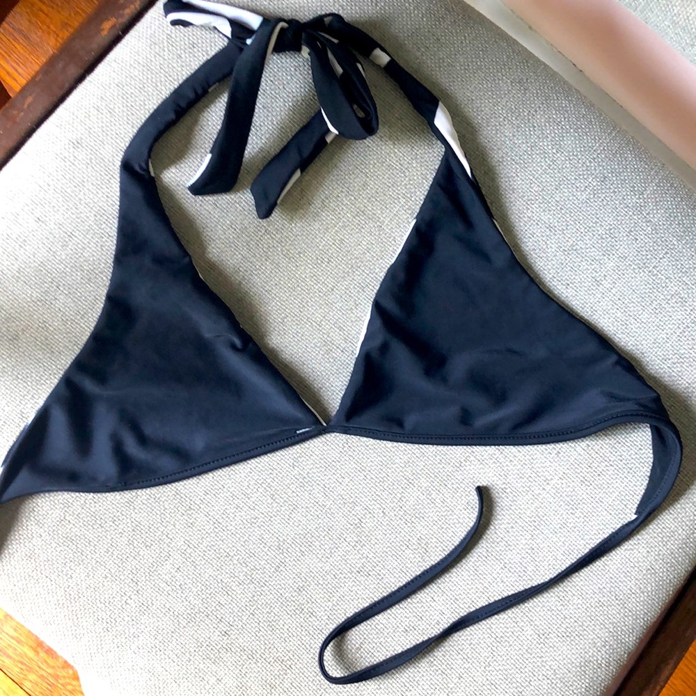 Reversible bikini top